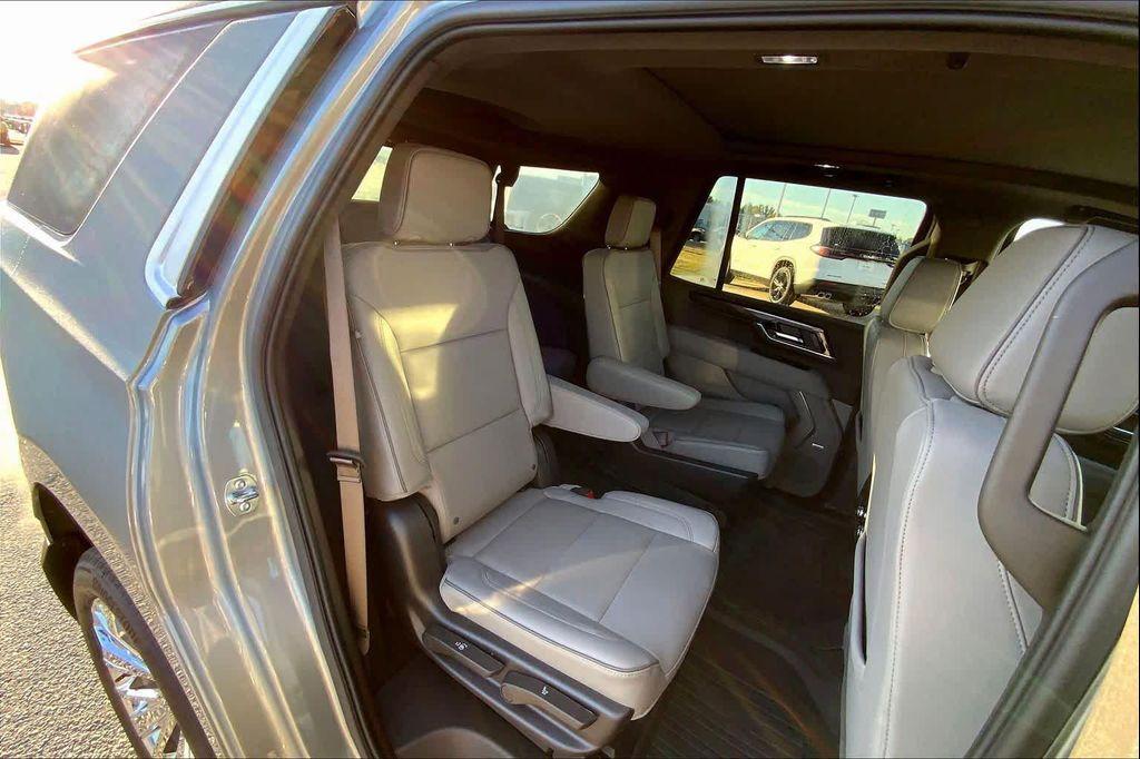 used 2025 GMC Yukon car, priced at $71,497