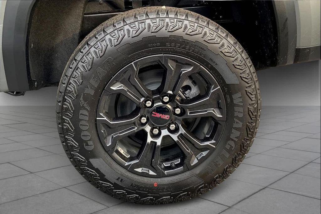 new 2025 GMC Canyon car, priced at $42,825