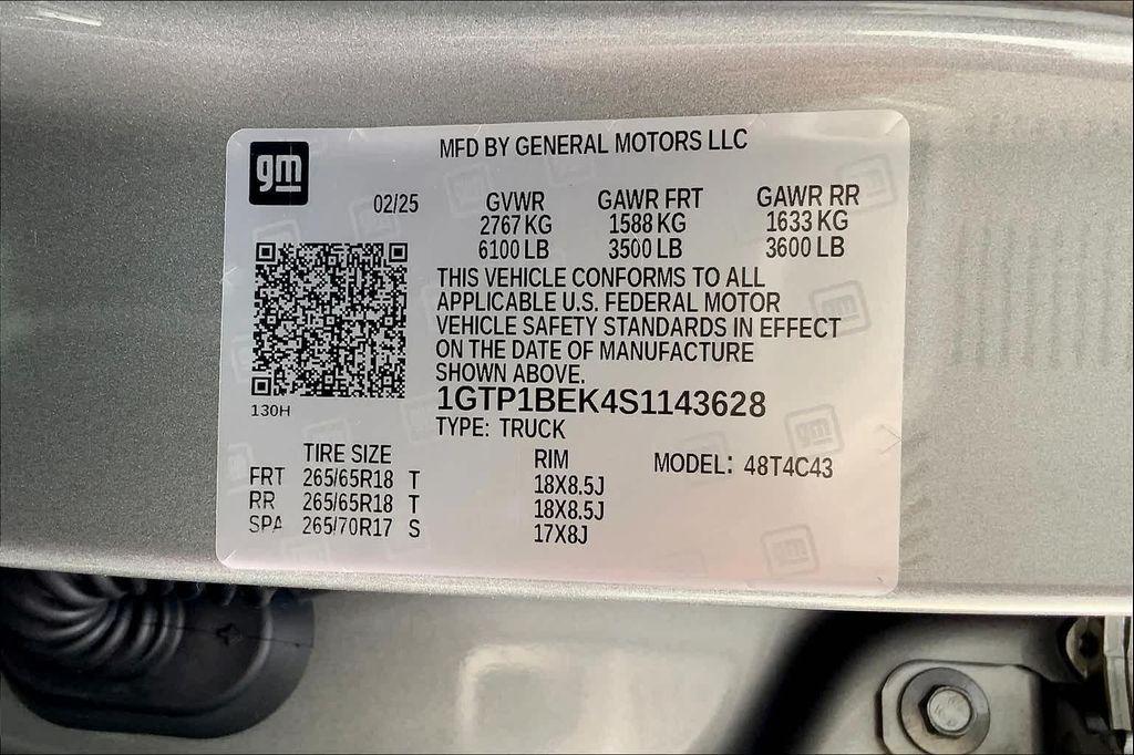 new 2025 GMC Canyon car, priced at $42,825