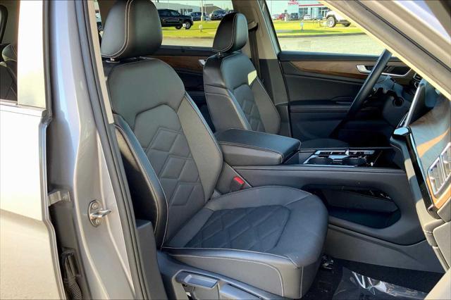 used 2024 Volkswagen Atlas car, priced at $30,997