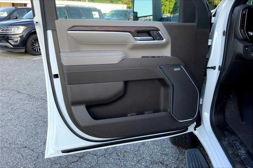 new 2025 GMC Sierra 2500 car, priced at $83,969