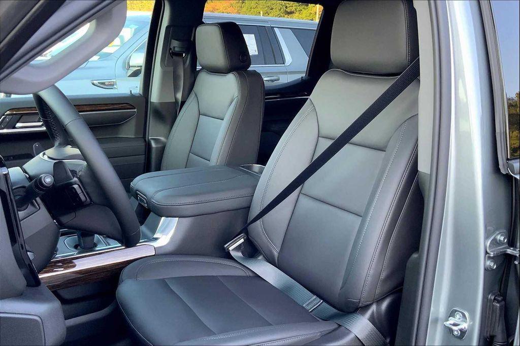 new 2026 GMC Sierra 1500 car, priced at $68,295