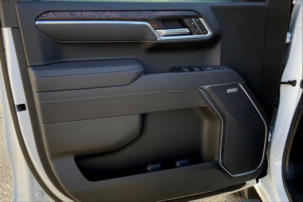 new 2025 GMC Sierra 1500 car, priced at $65,550