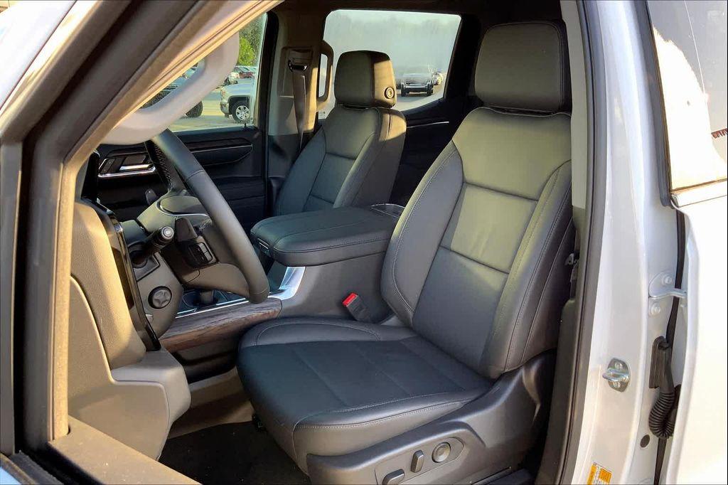 new 2025 GMC Sierra 1500 car, priced at $65,550
