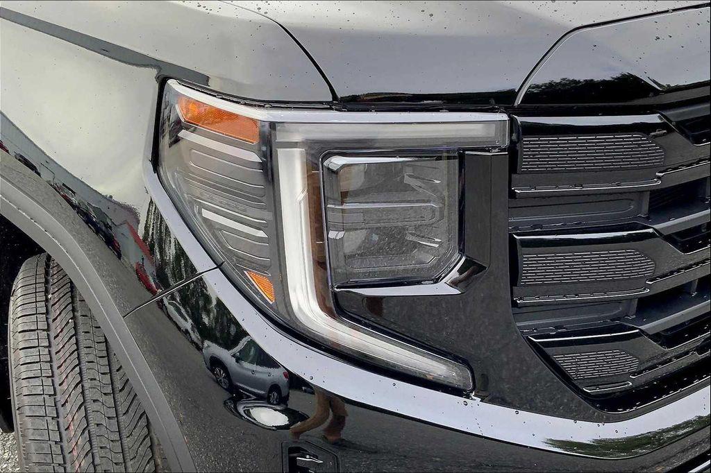 new 2026 GMC Sierra 1500 car, priced at $68,295