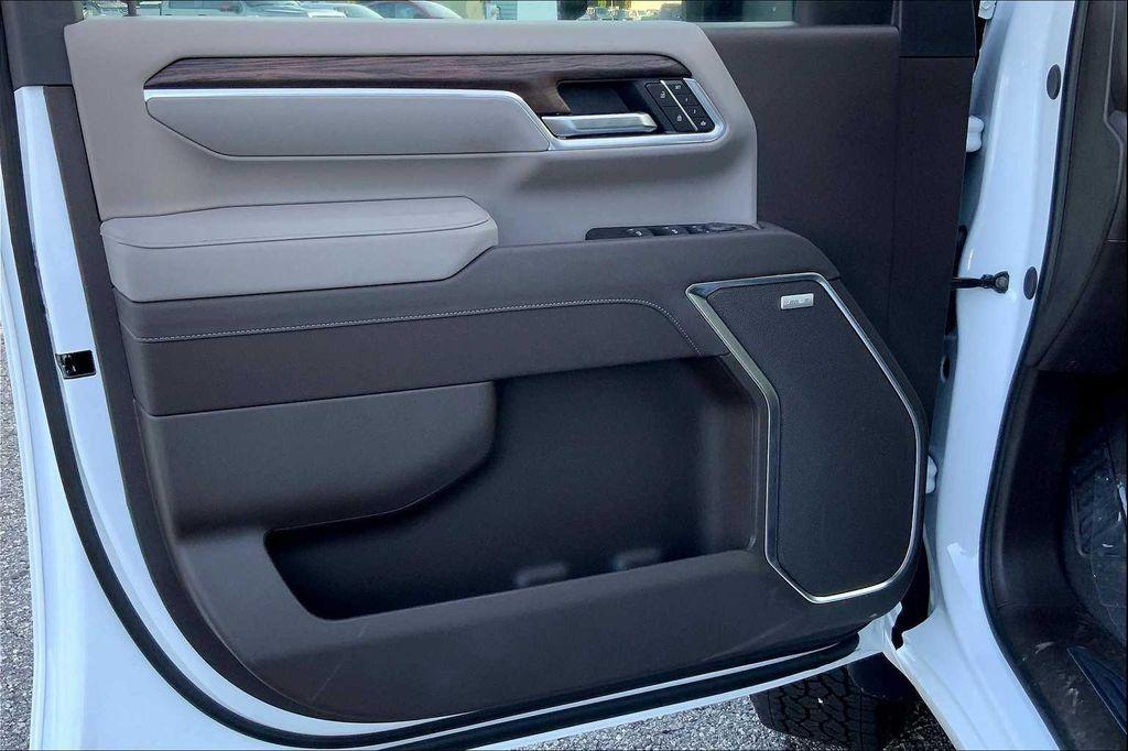 new 2025 GMC Sierra 2500 car, priced at $84,049