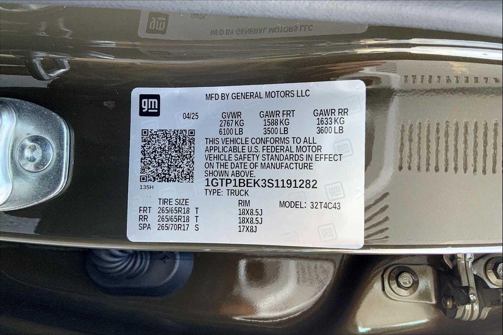 new 2025 GMC Canyon car, priced at $46,234