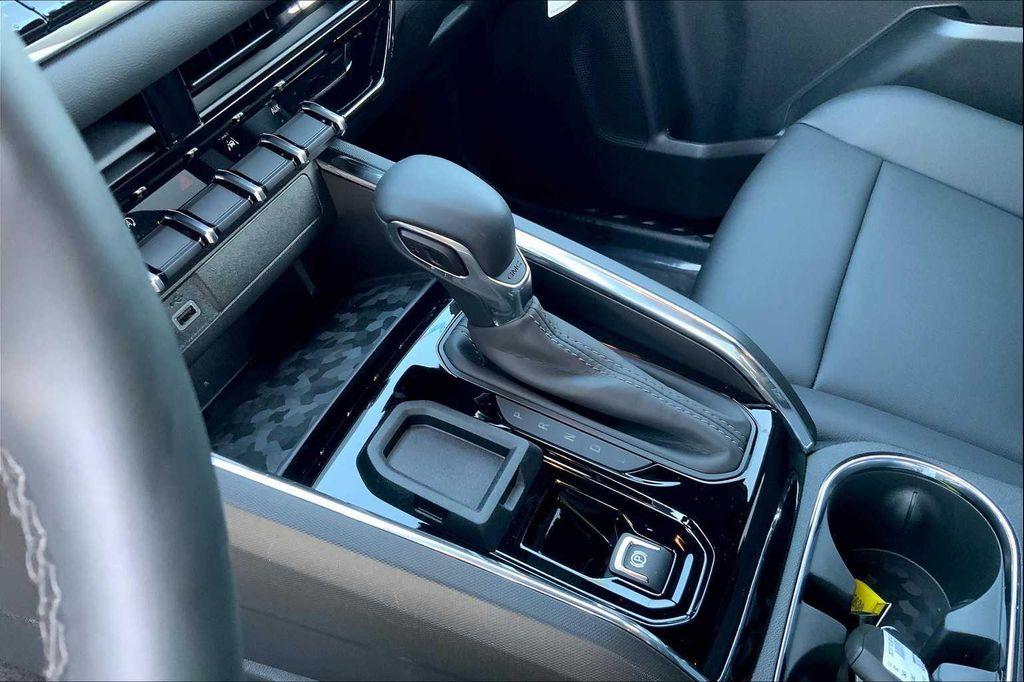 new 2025 GMC Canyon car, priced at $46,234