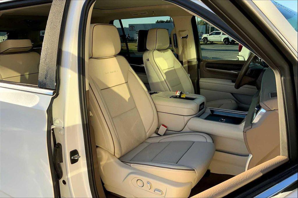 used 2021 GMC Yukon XL car, priced at $42,897