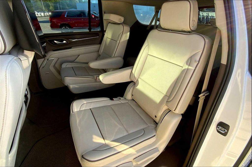 used 2021 GMC Yukon XL car, priced at $42,897
