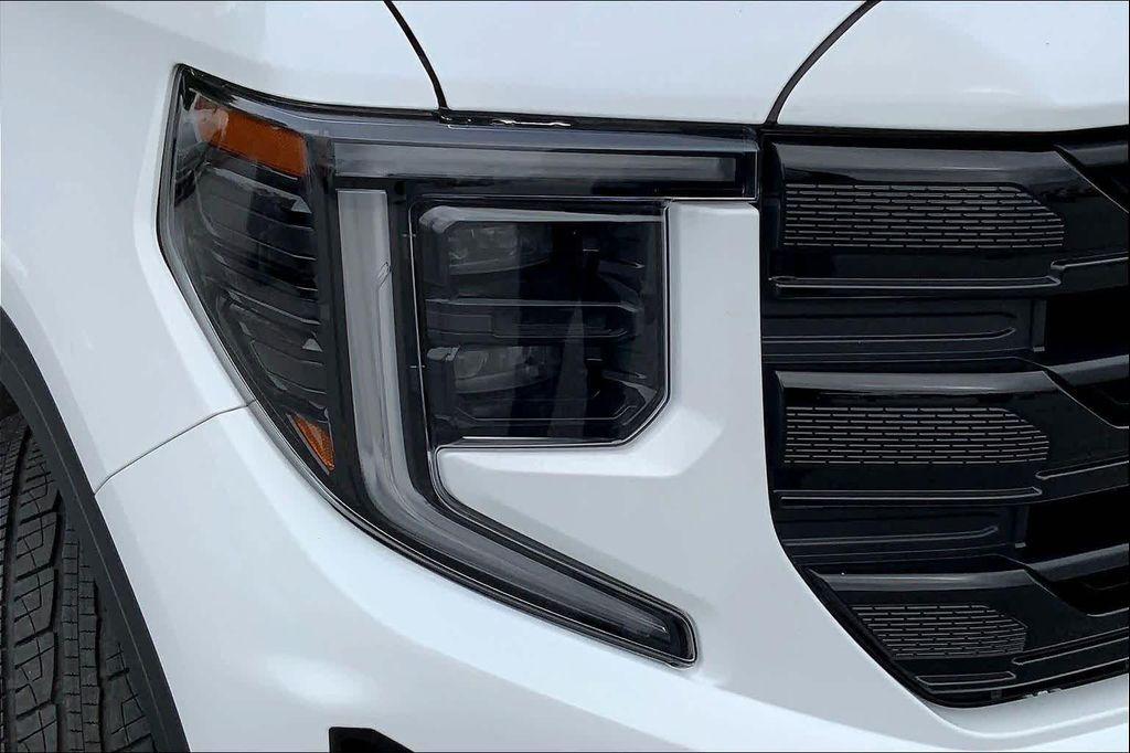 new 2025 GMC Sierra 1500 car, priced at $54,295