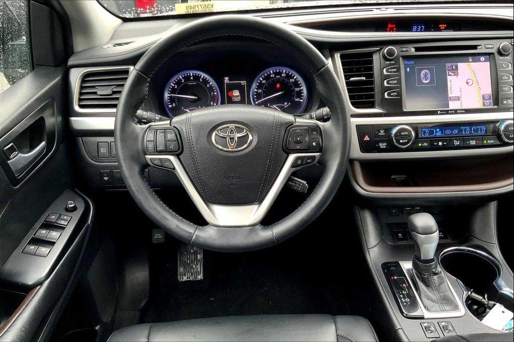 used 2019 Toyota Highlander car, priced at $22,869