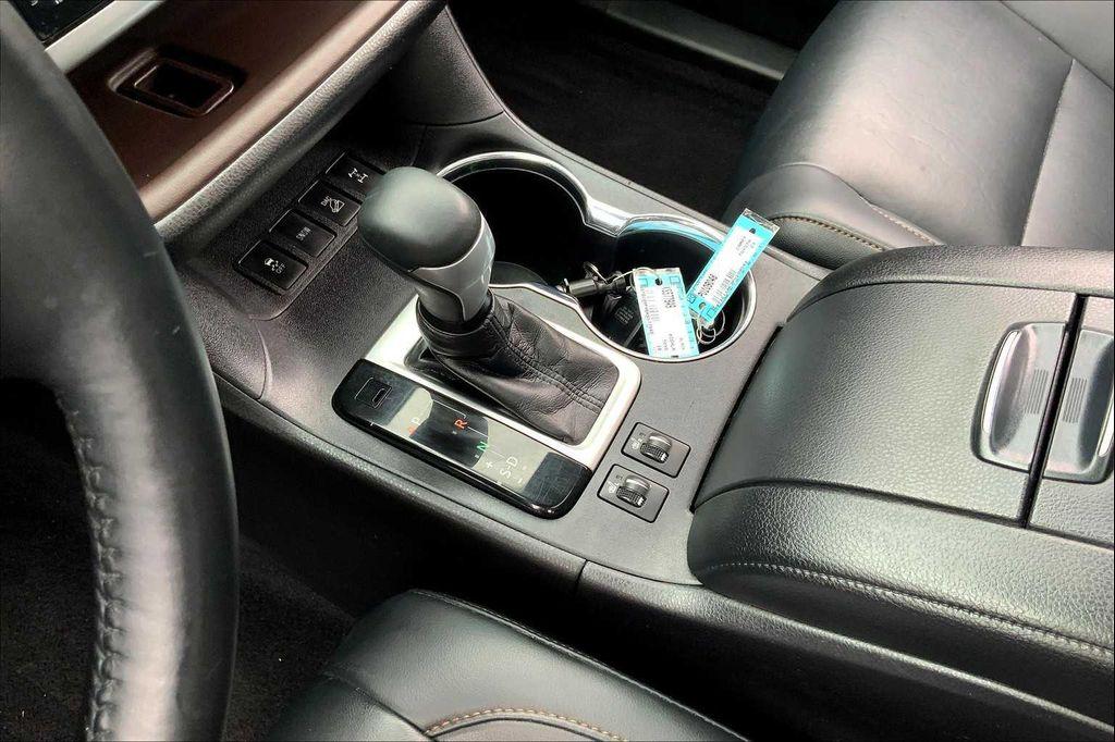 used 2019 Toyota Highlander car, priced at $22,869
