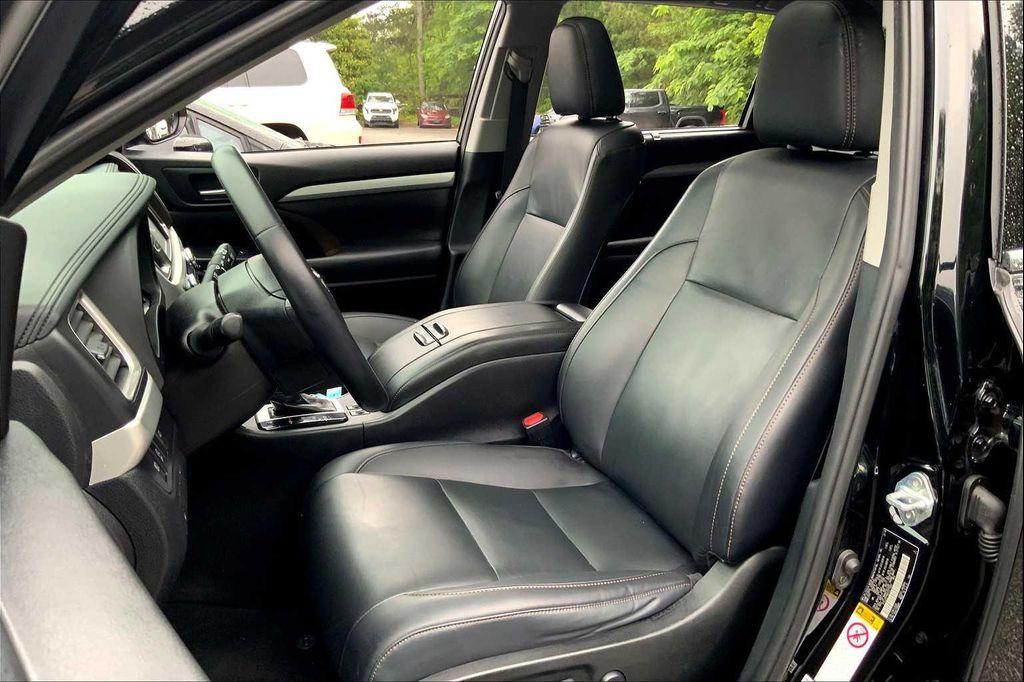 used 2019 Toyota Highlander car, priced at $22,869
