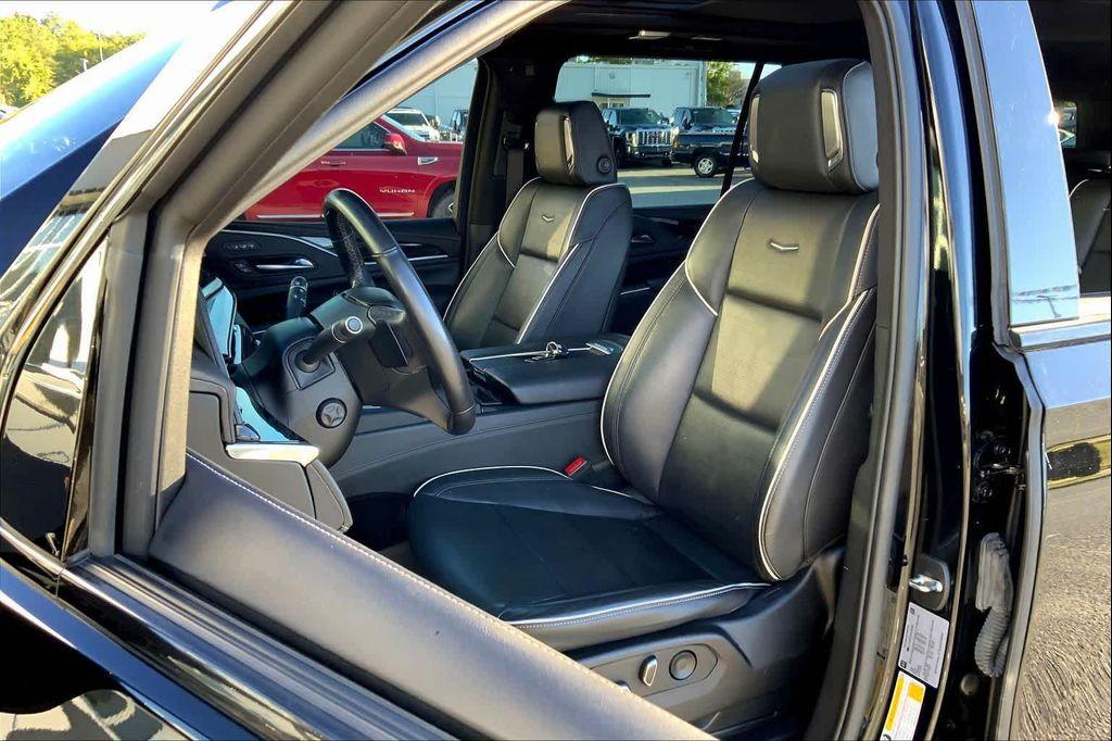 used 2023 Cadillac Escalade ESV car, priced at $69,490