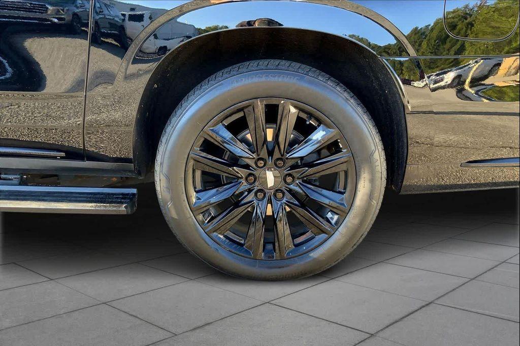 used 2023 Cadillac Escalade ESV car, priced at $69,490