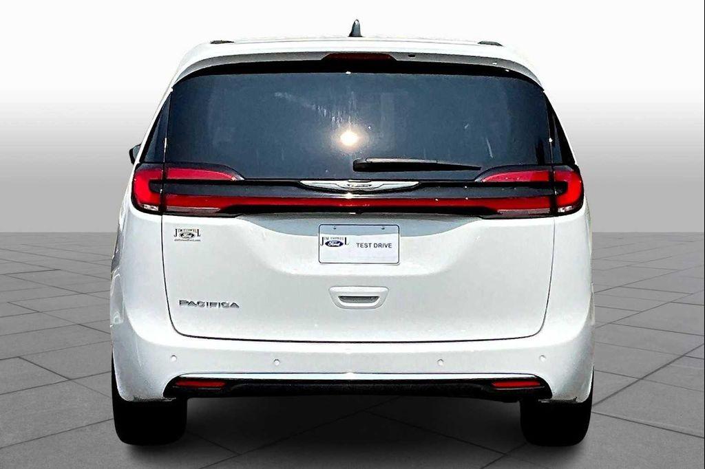 used 2024 Chrysler Pacifica car, priced at $30,497