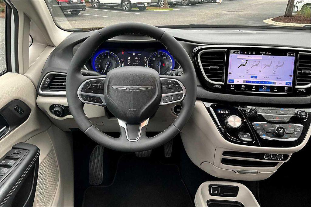 used 2024 Chrysler Pacifica car, priced at $30,497