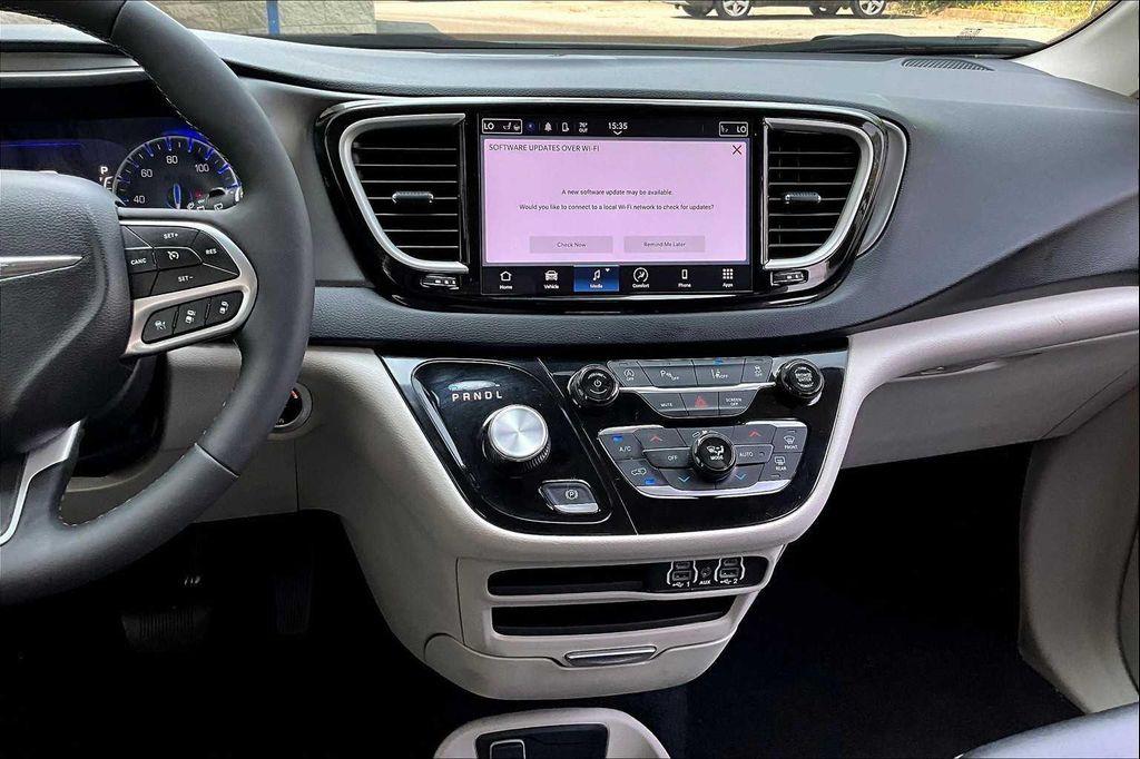 used 2024 Chrysler Pacifica car, priced at $30,497