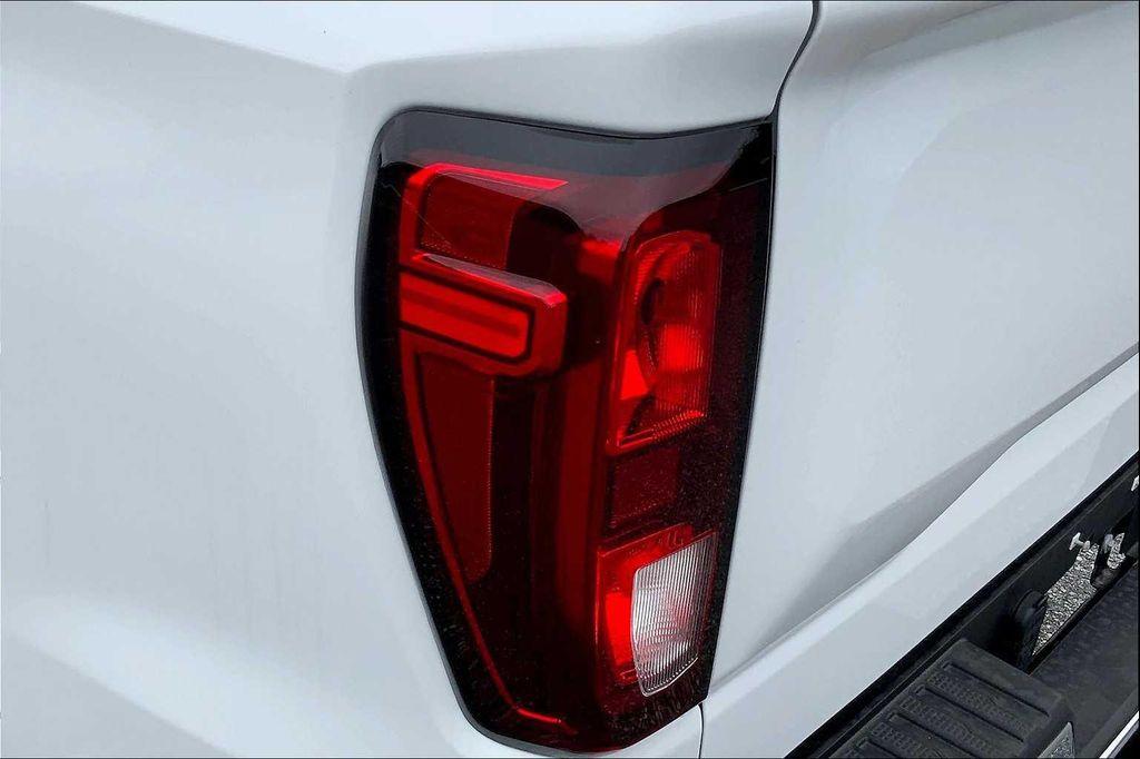new 2025 GMC Sierra 1500 car, priced at $47,905
