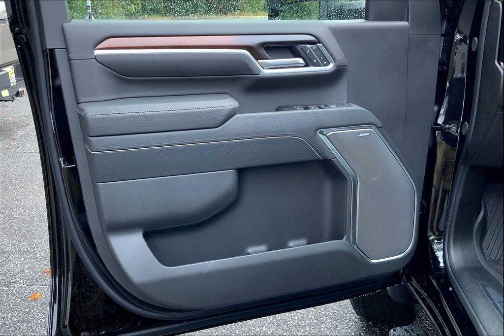 new 2026 GMC Sierra 2500 car, priced at $92,019