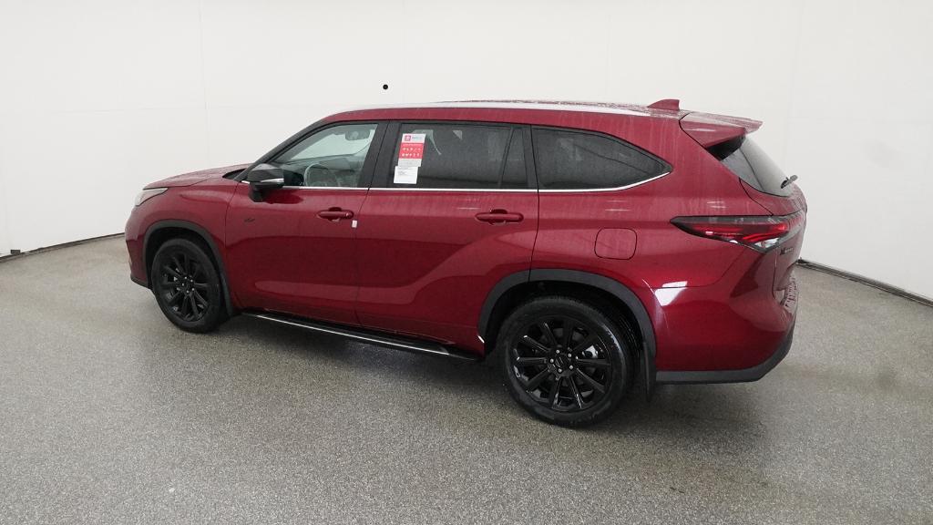 new 2025 Toyota Highlander car, priced at $50,703