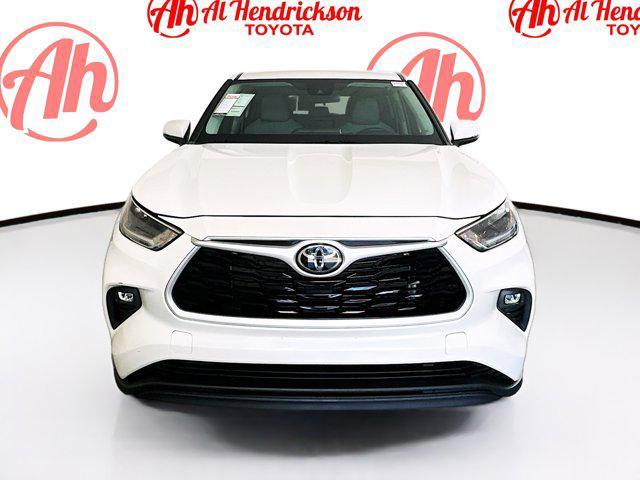 used 2021 Toyota Highlander car, priced at $24,977