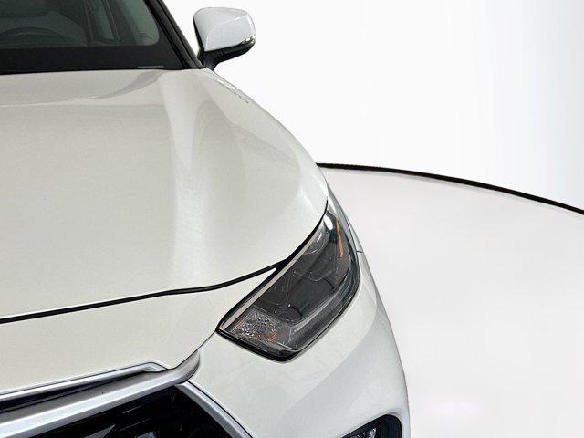 used 2021 Toyota Highlander car, priced at $24,977