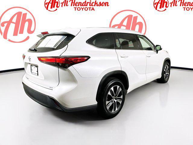 used 2022 Toyota Highlander car, priced at $30,977