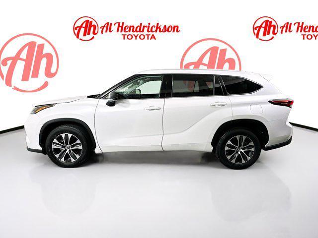 used 2022 Toyota Highlander car, priced at $30,977