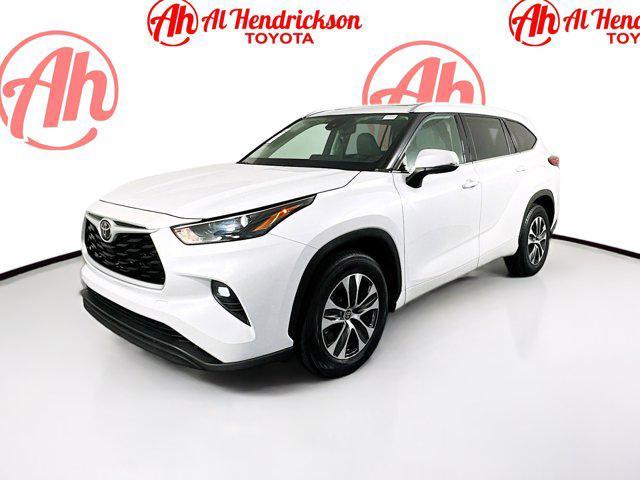 used 2022 Toyota Highlander car, priced at $30,977