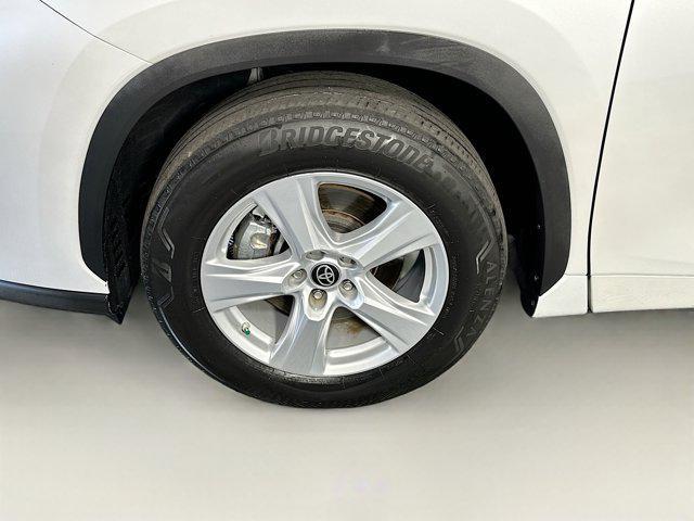 used 2022 Toyota Highlander car, priced at $27,977