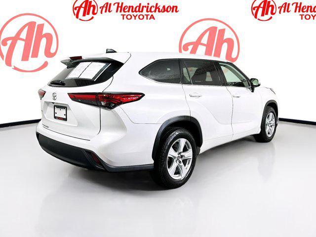 used 2022 Toyota Highlander car, priced at $27,977