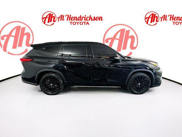used 2023 Toyota Highlander car, priced at $37,777