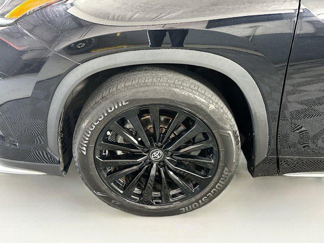 used 2023 Toyota Highlander car, priced at $37,777