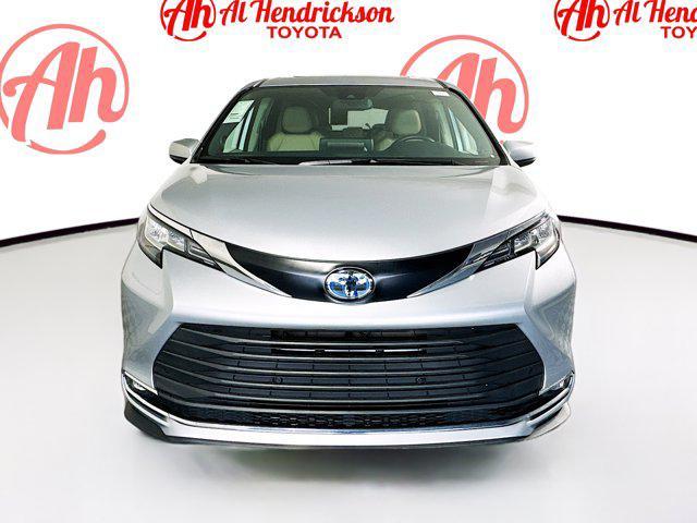 used 2022 Toyota Sienna car, priced at $39,977