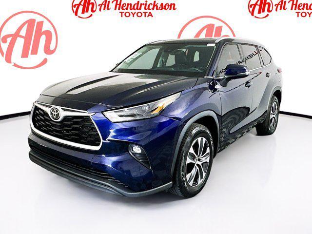 used 2022 Toyota Highlander car, priced at $32,977