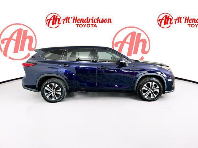 used 2022 Toyota Highlander car, priced at $32,977