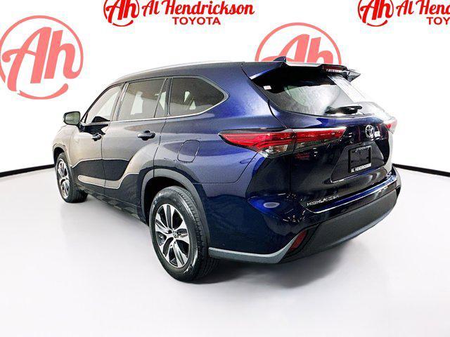 used 2022 Toyota Highlander car, priced at $32,977