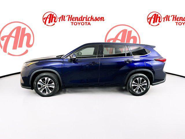 used 2022 Toyota Highlander car, priced at $32,977