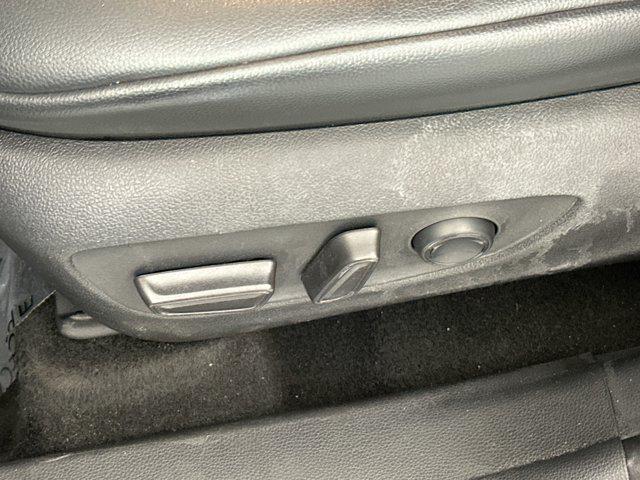 used 2022 Toyota Highlander car, priced at $32,977