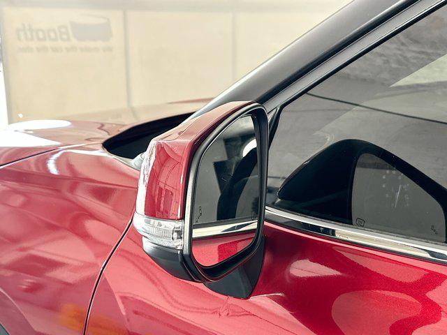 used 2022 Toyota Highlander car, priced at $32,877