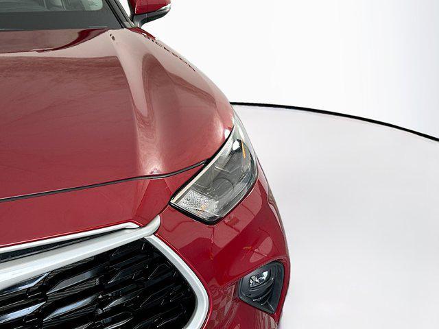 used 2022 Toyota Highlander car, priced at $32,877