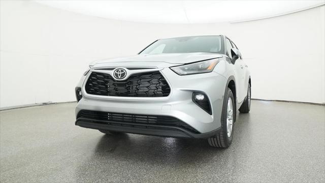 new 2025 Toyota Highlander car, priced at $42,617