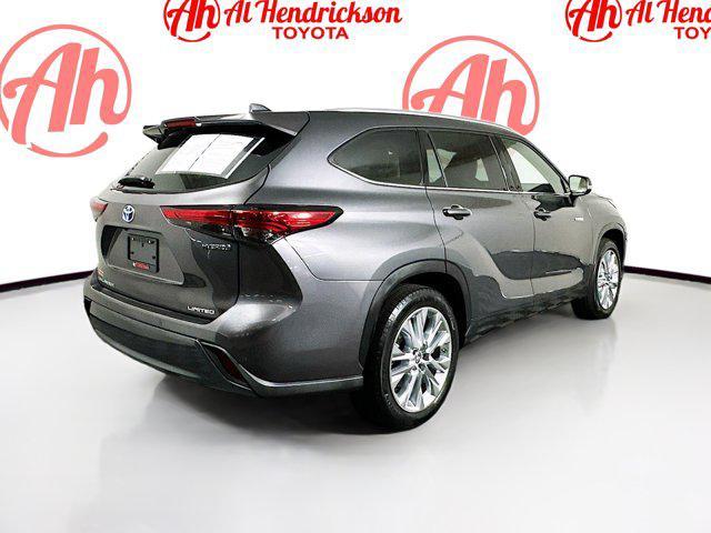 used 2021 Toyota Highlander Hybrid car, priced at $34,977