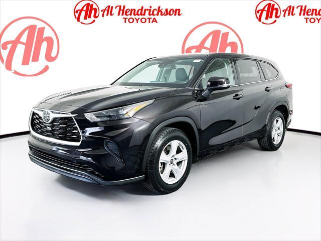 used 2022 Toyota Highlander car, priced at $27,877