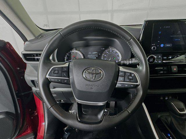 used 2024 Toyota Highlander car, priced at $33,477