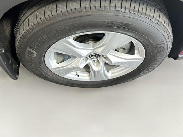 used 2024 Toyota Highlander car, priced at $33,477