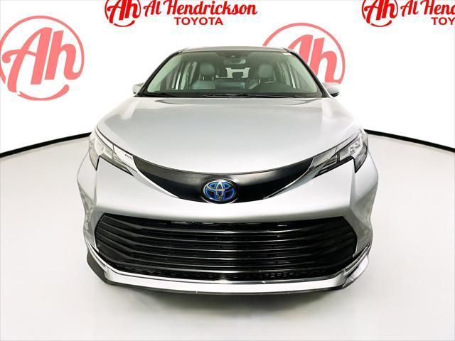 used 2021 Toyota Sienna car, priced at $34,977