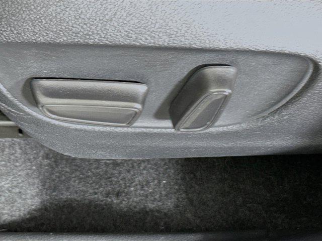 used 2024 Toyota Highlander car, priced at $30,999